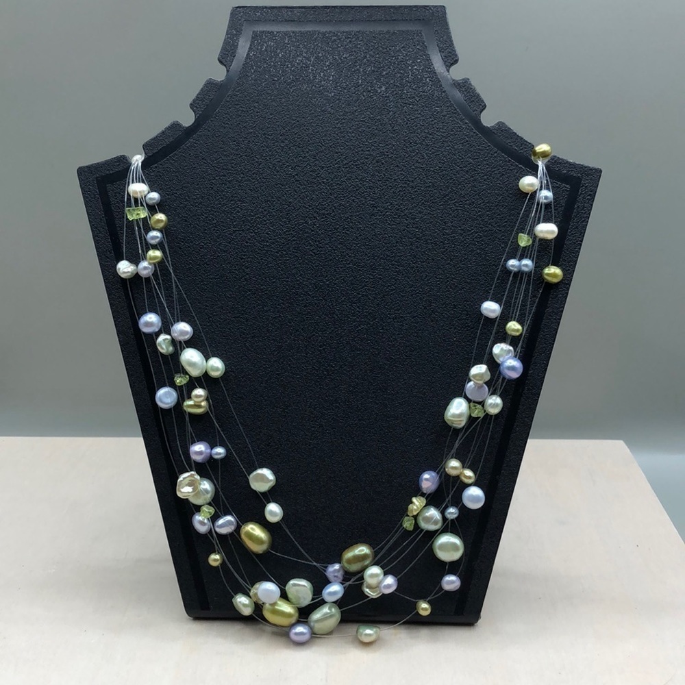 Colorful floating cultured pearl illusion 14k clasp necklace, elegant statement.
